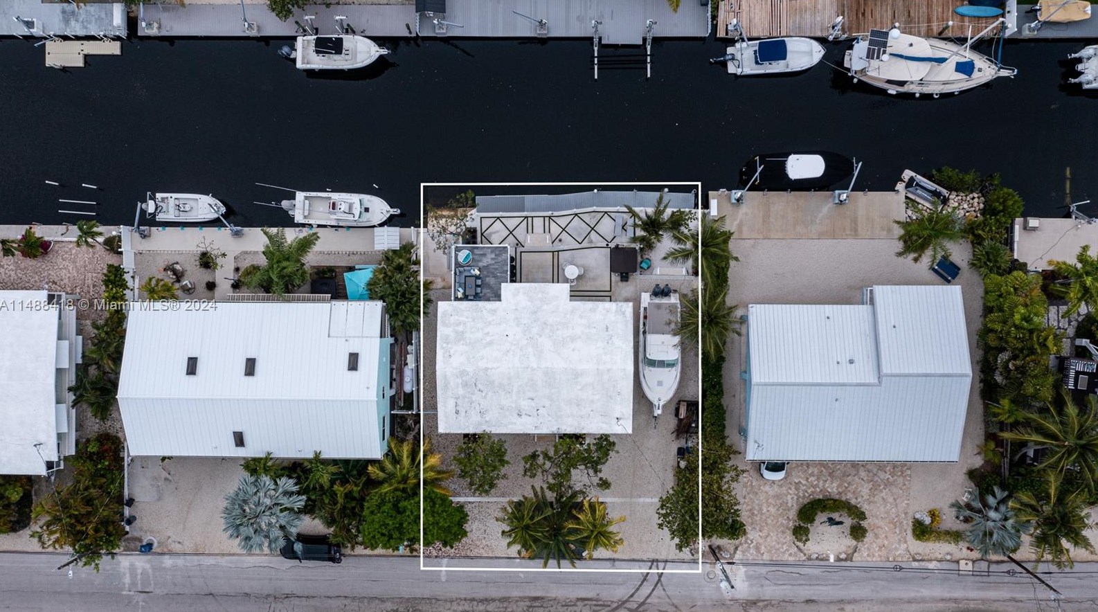 25 Blackwater Ln, Key Largo, FL 33037-2973