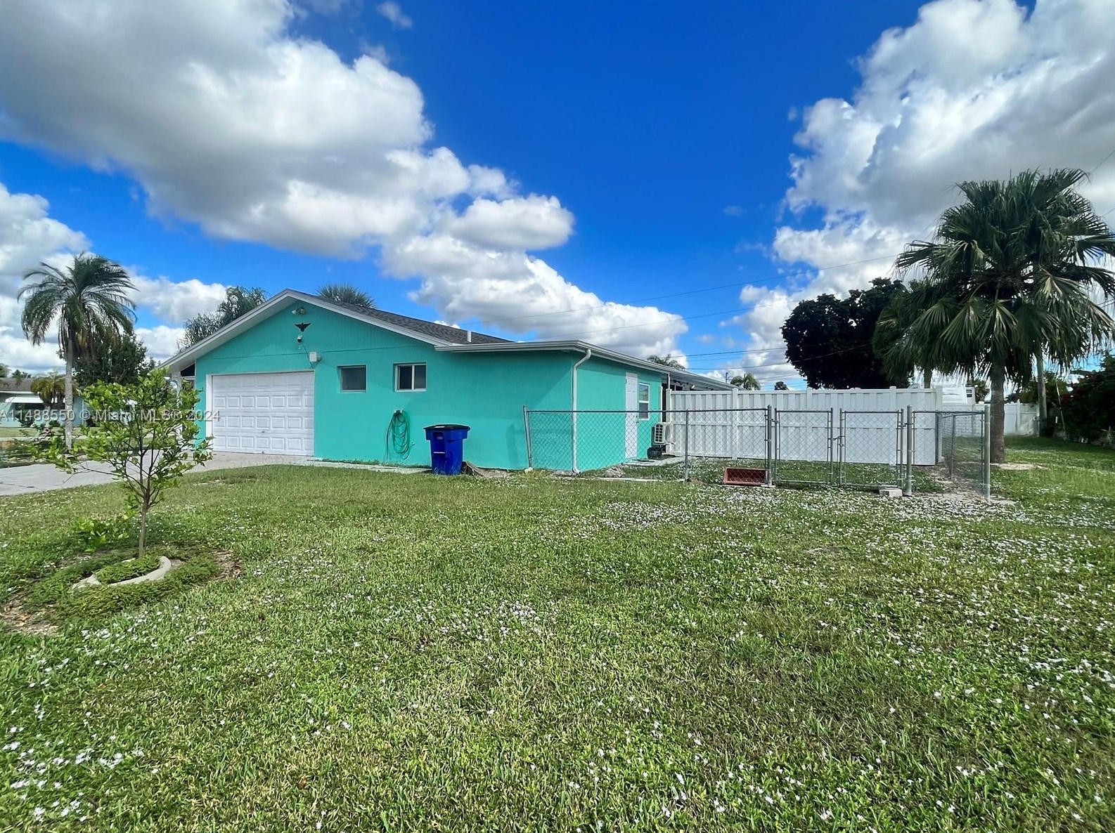 323 Dellwood Ave, Lehigh Acres, FL 33936-4854