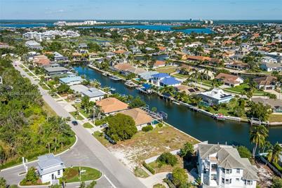 609 Spinnaker Drive, Other City - In The State Of Florida, FL 34145 - Photo 16