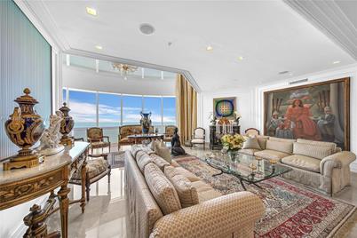 18101 Collins Ave #4009 - Photo 1