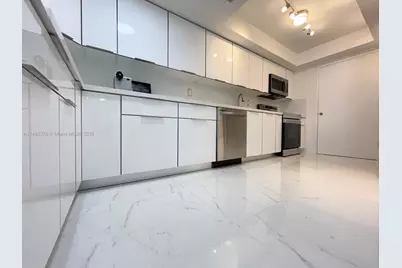 18041 Biscayne Boulv #502, Aventura, FL 33160 - Photo 4