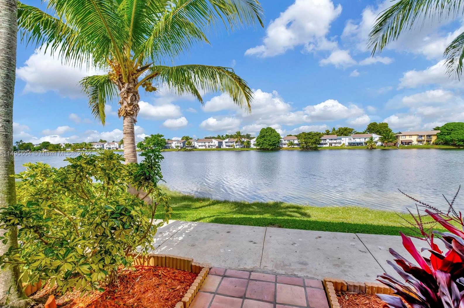 6825 Nw 169th St #53g, Hialeah, FL 33015
