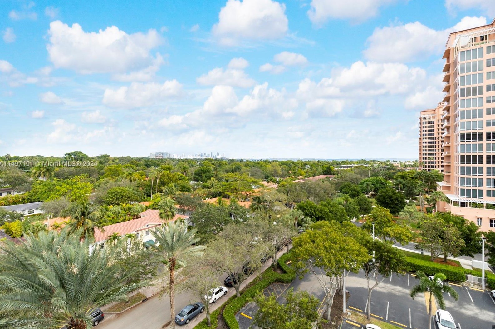 90 Edgewater Dr, Miami FL 33133-6942 exterior