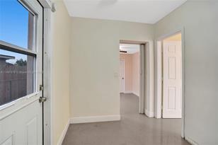 210 N 72nd Ave, Hollywood, FL 33024 - Photo 26