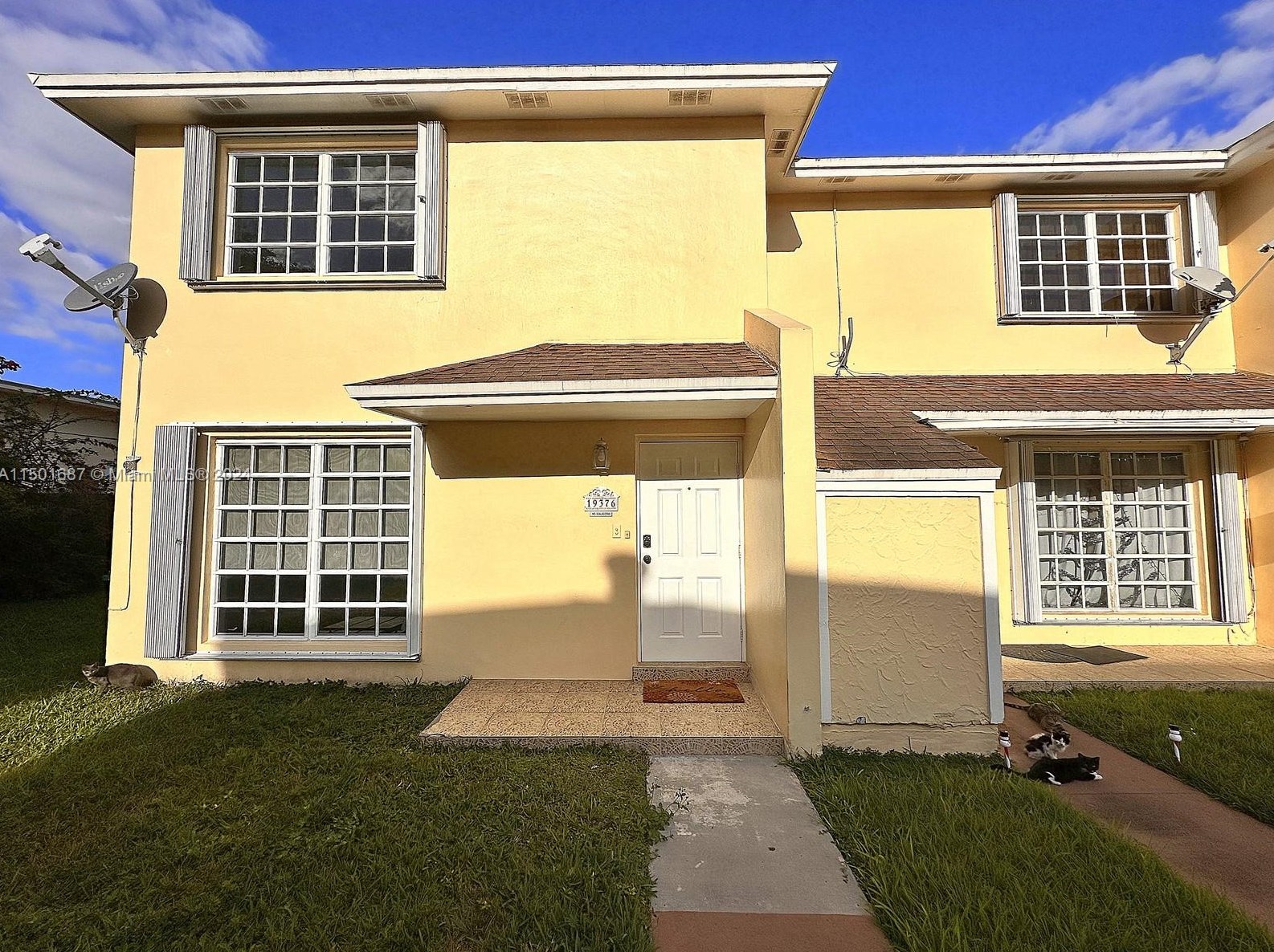 19376 103rd Ct, Miami, FL 33157-8576