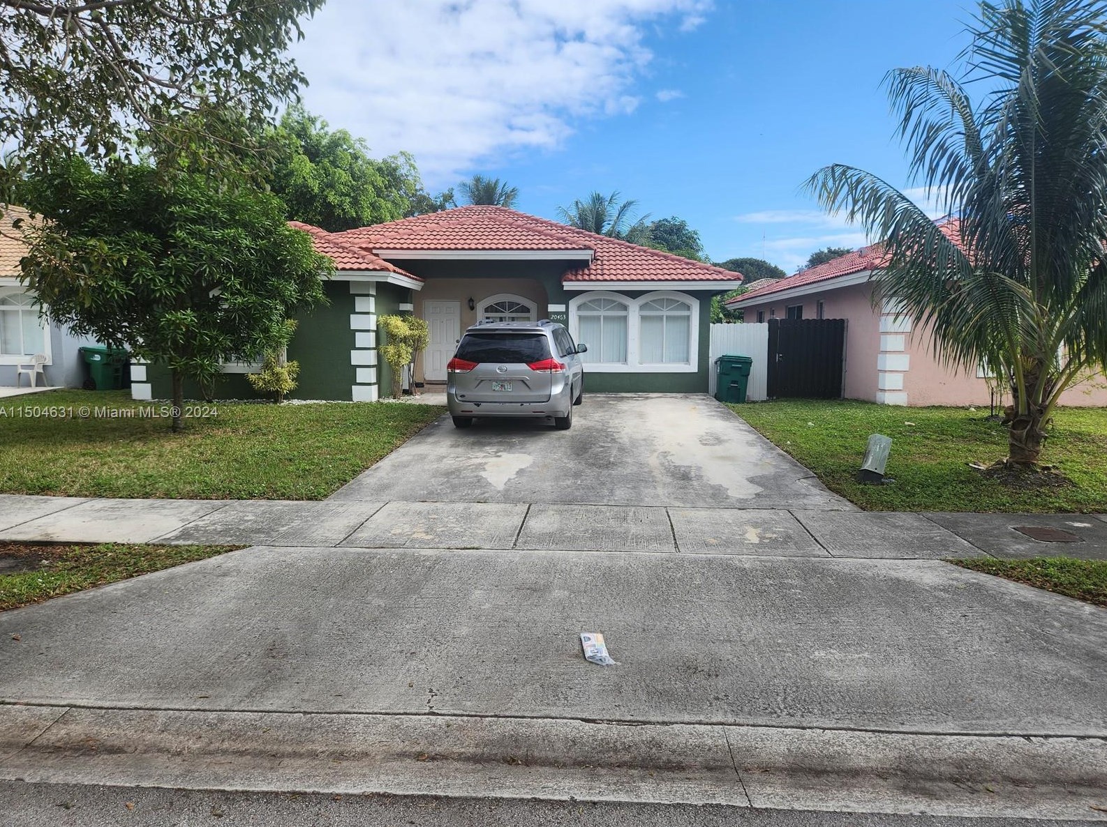 20463 19th Ave, Miami, FL 33056-5043