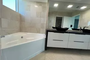 3370 Hidden Bay Dr, Aventura, FL 33180 - Photo 46