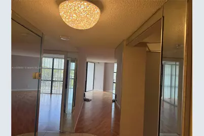 1000 Parkview Dr #511, Hallandale Beach, FL 33009 - Photo 12