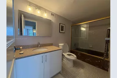 1000 Parkview Dr #511, Hallandale Beach, FL 33009 - Photo 8