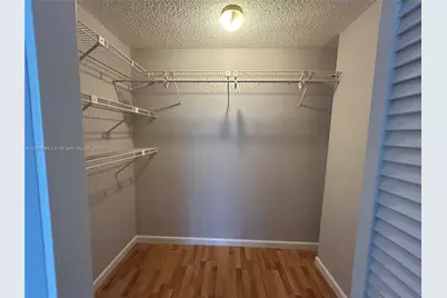 1000 Parkview Dr #511, Hallandale Beach, FL 33009 - Photo 10