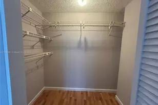 1000 Parkview Dr, Hallandale Beach, FL 33009 - Photo 10