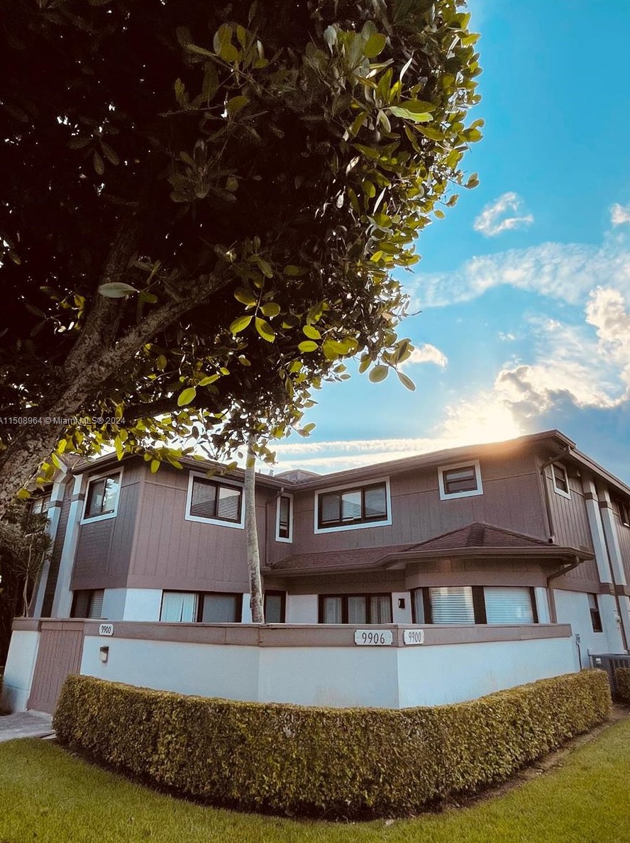9900 Nw 52nd Ter, Miami, FL 33178
