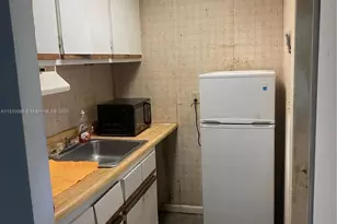 1256 NE 149th St, Miami, FL 33161 - Photo 14