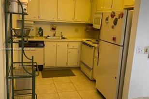 300 SW 134th Way, Pembroke Pines, FL 33027 - Photo 6