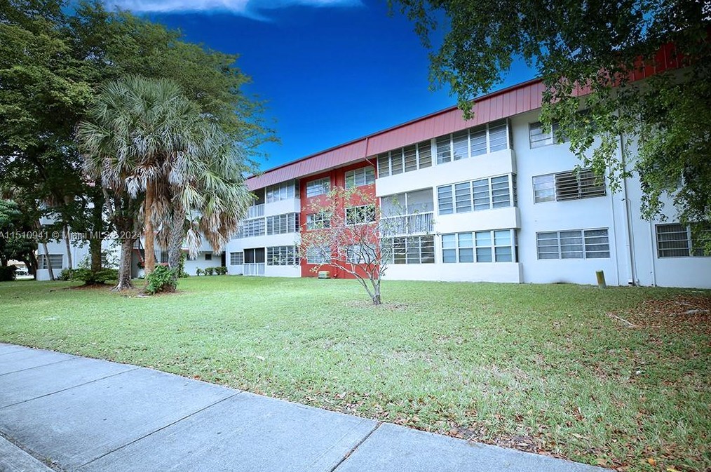 1400 Ne 191st St #310, Miami, FL 33179
