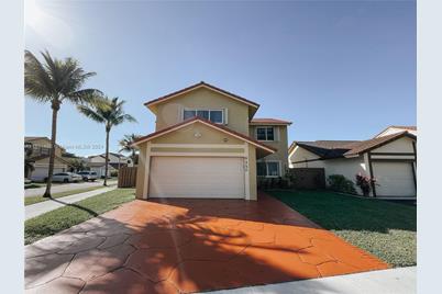 9520 SW 151st Ave - Photo 1