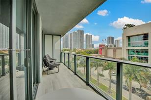 121 NE 34th St, Miami, FL 33137 - Photo 30