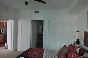 300 S Biscayne Blvd, Miami, FL 33131 - Photo 12