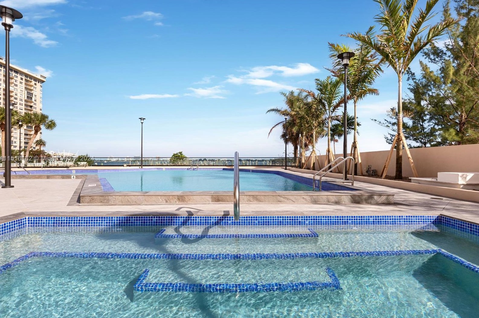 11113 Biscayne Blvd, Miami FL  33181-3405 exterior