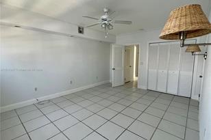 462 Golden Isles Dr, Hallandale Beach, FL 33009 - Photo 36