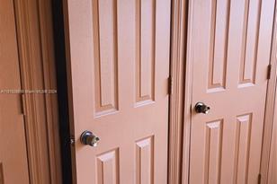 1001 NE 14th Ave, Hallandale Beach, FL 33009 - Photo 22