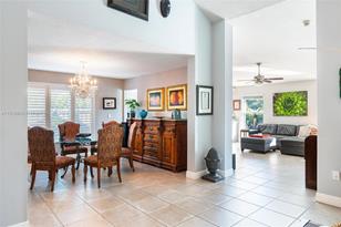 8560 SW 83rd St - Photo 4