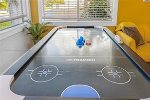 1984 Windward Dr, Lauderdale by the Sea, FL 33062 - Photo 10