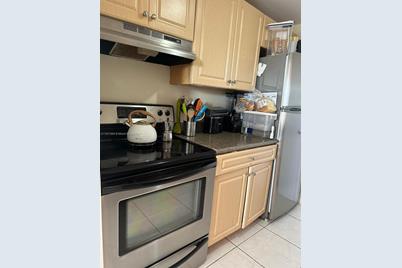 2000 NE 135th St #1004, North Miami, FL 33181 - Photo 8