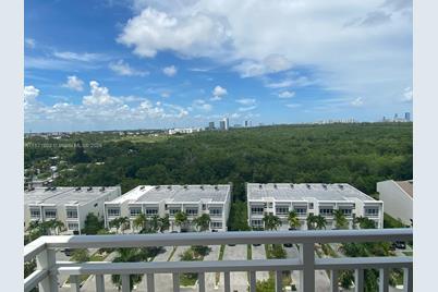 2450 NE 135th St #1012, North Miami, FL 33181 - Photo 2