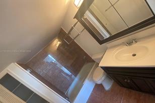 2450 NE 135th St, North Miami, FL 33181 - Photo 18