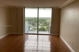 2000 NE 135th St, North Miami, FL 33181 - Photo 22