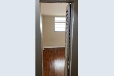 2000 NE 135th St #910, North Miami, FL 33181 - Photo 10
