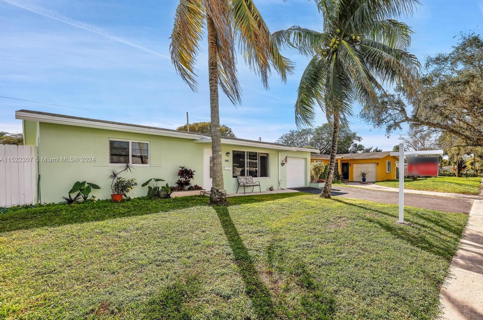 6480 Thomas St, Hollywood, FL 33024-4135