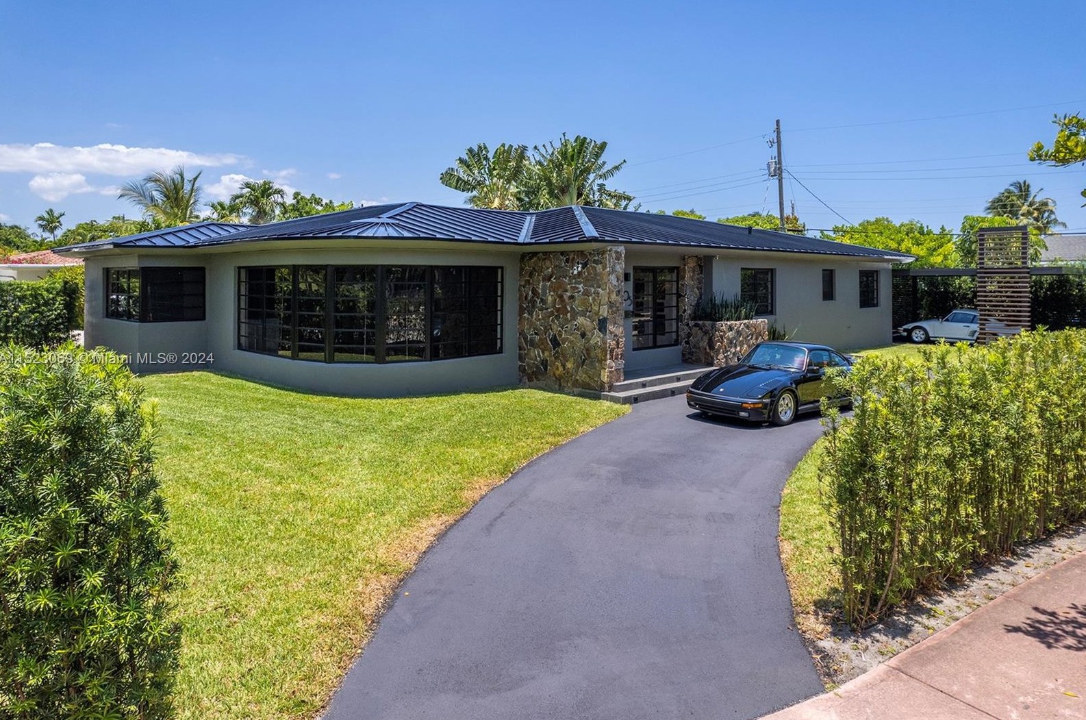 205 Fairway Dr, Miami FL exterior