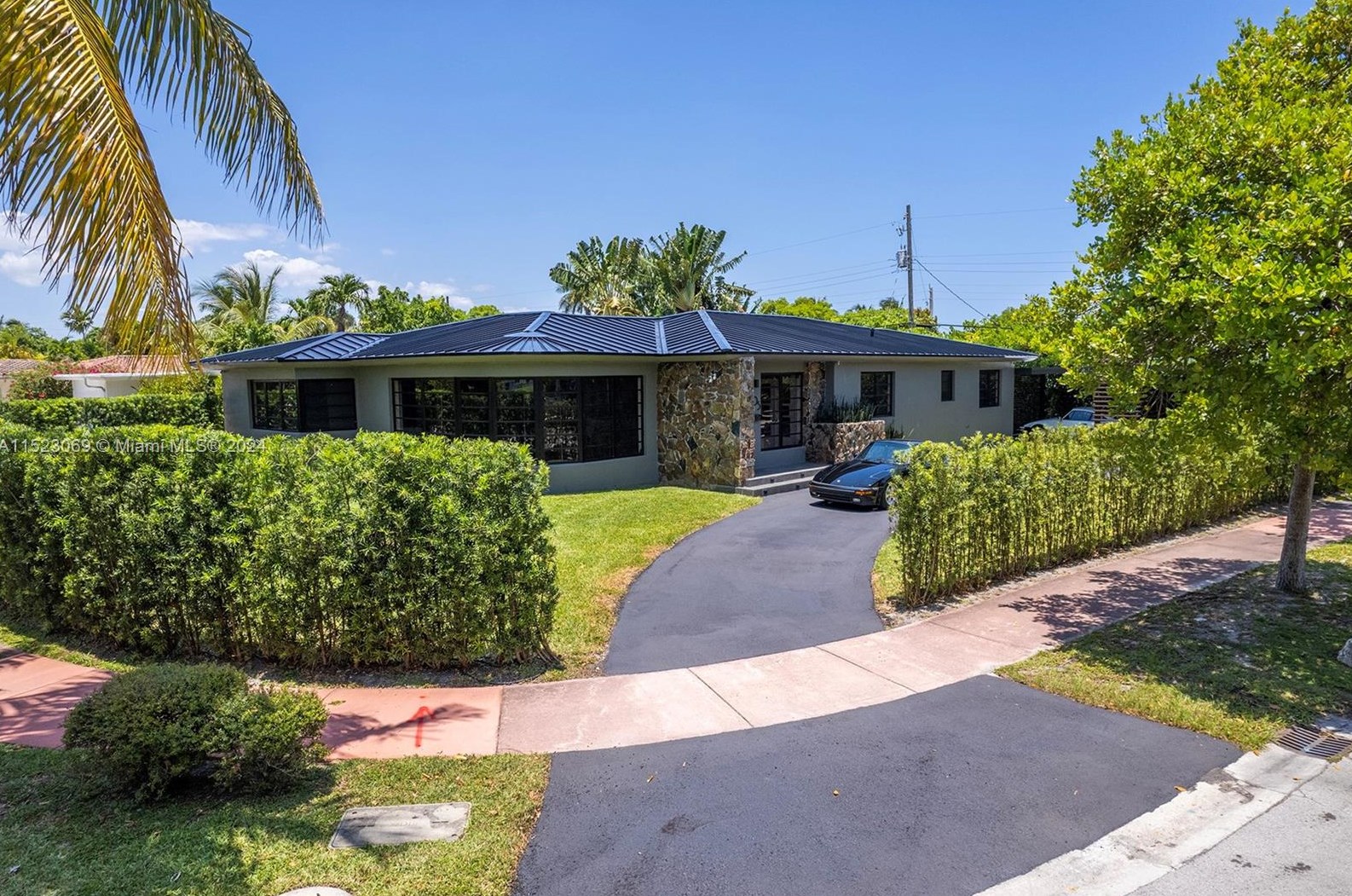 205 Fairway Dr, Miami FL exterior