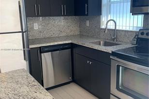 947 Lenox Ave., Miami Beach, FL 33139 - Photo 14