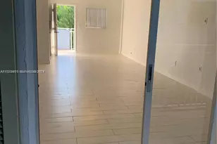 947 Lenox Ave., Miami Beach, FL 33139 - Photo 4