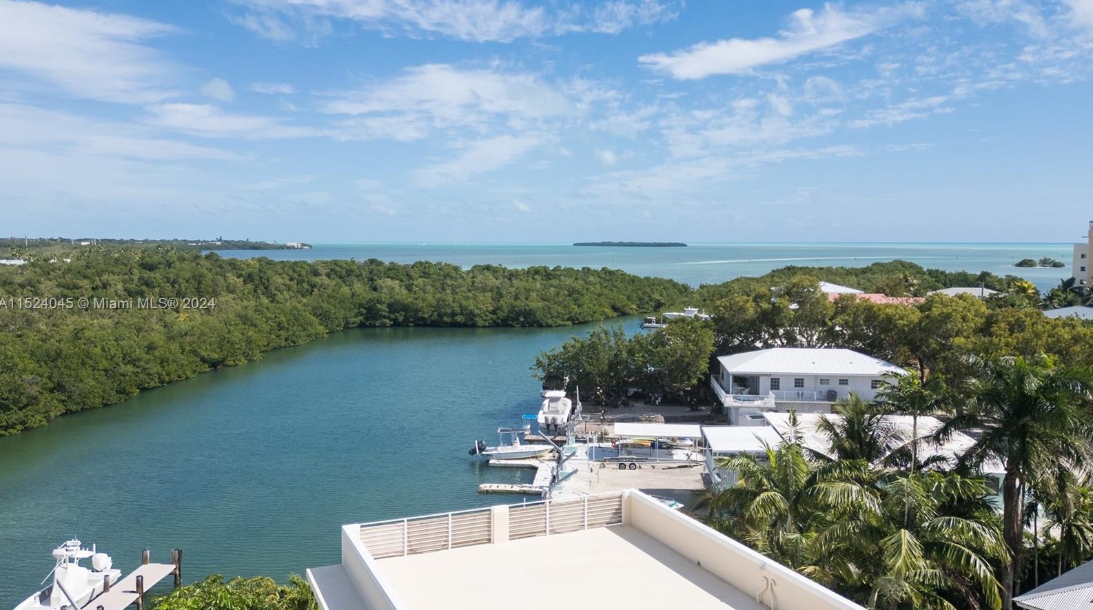 148 Riviera Dr, Plantation Key, FL 33070-2359