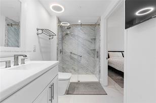 6000 Collins Ave, Miami Beach, FL 33140 - Photo 8