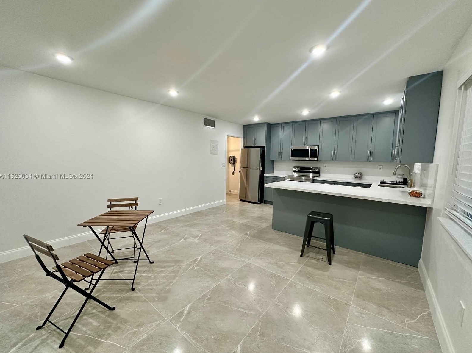 1975 Ne 135th St Apt 3n, Miami, FL