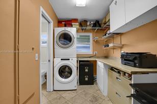 215 Se 1st Terrace, Dania Beach, FL 33004