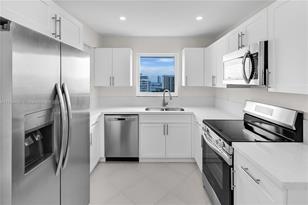2780 NE 183rd St - Photo 10