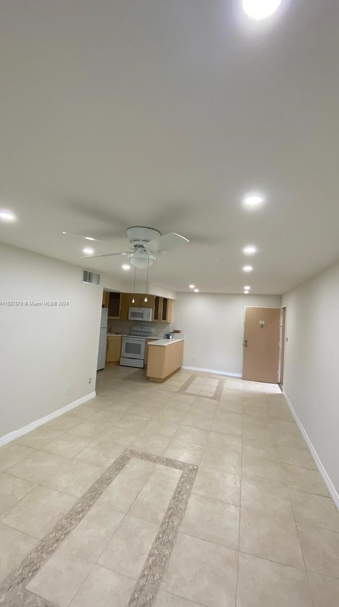 5849 Washington St #80, Hollywood, FL 33023