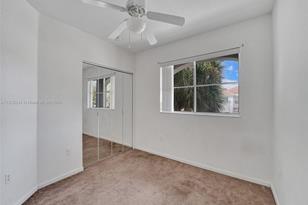 2733 SW 83rd Ave - Photo 10
