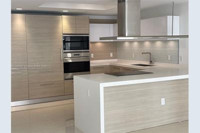 [Address not provided], North Miami Beach, FL 33160 - Photo 14