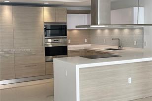 [Address not provided], North Miami Beach, FL 33160 - Photo 14