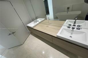 [Address not provided], North Miami Beach, FL 33160 - Photo 20