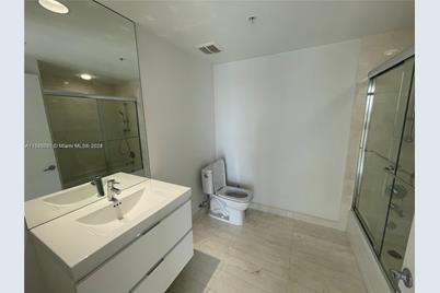 [Address not provided], North Miami Beach, FL 33160 - Photo 28