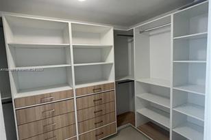 [Address not provided], North Miami Beach, FL 33160 - Photo 24