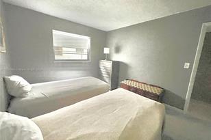 2145 Pierce St #120, Hollywood, FL 33020